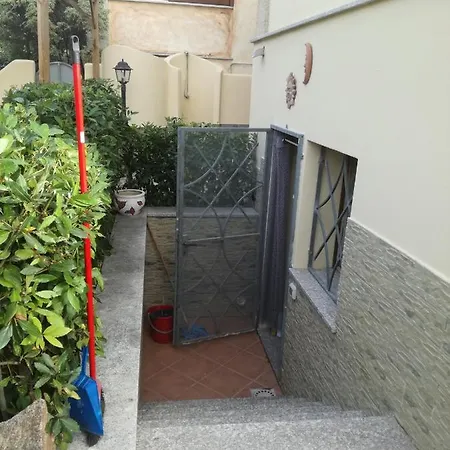 Casa A Mare E Rocce 올비아